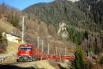 RhB Schnellzug 564 von St.Moritz nach Chur am 02.03.1998 kurz vor Filisur mit E-Lok Ge 4/4 III 643 - B - WR 3816/3817 - 2x A - 3x B - D - Skl 84xx.