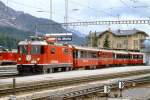 RhB Berninaexpress/Schnellzug 574 von Tirano/St.Moritz nach Chur am 04.06.1992 in St.Moritz mit E-Lok Ge 4/4 II 633 - noch EW-I+III-Wagen-Kompo Berninaexpress 2x B - A - B - ....