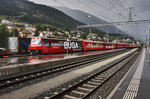 Die BÜGA-Werbelok Ge 4/4 III 646  Sta. Maria Val Müstair , fährt mit dem RE 1153 (Chur - Filisur - St. Moritz), in den Bahnhof Samedan ein. Am Zugschluss wurde noch der GEX 904 aus Zermatt mitgeführt.
Aufgenommen am 21.7.2016.