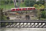 S2 1557 mit ABe 4/16 3102 auf der alten Hinterrheinbrücke in Reichenau-Tamins. (02.05.2018)