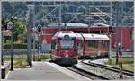 S2 1555 mit ABe 4/16 nach Thusis verlässt Bonaduz. (31.05.2020)