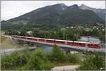 IR1137 nach St.Moritz mit Ge 4/4 III 644  Savognin  überquert den Hinterrhein bei Reichenau-Tamins. (04.06.2020)