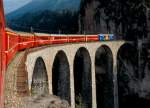 Ge 4/4 III 652  Vaz/Obervaz/Lenzerheide-Valbella  am 24.10.2007 mit Regionalexpress nach St. Moritz auf dem Landwasser Viadukt. 