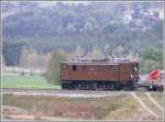 Vllig berraschend wurde der Gterzug von Samedan nach Landquart mit der Ge 4/6 353 gefhrt. Es war das erste Mal, dass ich diese Lok im regulren Einsatz sah. Sie wurde als Dampflokersatz (Waldbrandgefahr) vom Depot Samedaan fr einen Extrazug nach Landquart verschoben. (08.10.2009)