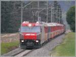 RE1152 mit Ge 4/4 III 642 (Breil/Brigels) zwischen Thusis und Cazis.