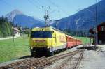 RhB Schnellzug 550 von St.Moritz nach Chur am 26.08.1998 Durchfahrt Surava mit E-Lok Ge 4/4 III 647 - 2x A - 3x B - D.