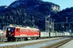 RhB Gterzug 5862 von Thusis nach Landquart am 02.03.1998 in Thusis mit E-Lok Ge 4/4 I 609 - Fb 8520 - Fb 8512 - Fb 8516 - Fb 8514 - Fb 8502 - 4x Uce - Hinweis: gescanntes Dia  