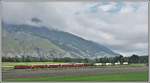 5136 mit der Ge 6/6 II 704  Davos  und gemischter Anhängelast zwischen Chur West und Felsberg.
