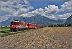 RE1232 nach Disentis mit Ge 4/4 II 617  Ilanz  zwischen Igis und Zizers.