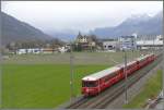 R 1552 Thusis - Chur mit Be 4/4 Pendel f�hrt am Restaurant Rheinfels in Chur West vorbei.