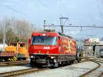 RhB Gterzug 5243 von Landquart nach Ilanz vom 16.03.1999 Einfahrt Untervaz mit E-Lok Ge 4/4III 648 - Uah 8121 auf Gleis 3.