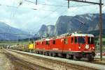 RhB Gterzug 5369 von Landquart nach Pontresina vom 26.06.1995 in Untervaz, aus Lastgrnden mit Doppelbespannung E-Loks Ge 4/4II 626 - Ge 4/4II 630 - Gmf 4/4 242 - Rpw 8287 - Rpw 8277 - Rw 8206 - Rw