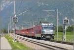 Ge 4/4 III 651  Fideris  zieht den RE 1157 nach St.Moritz, hier bei Felsberg.