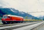 RhB Extra-Gterzug 6011 von Untervaz nach Klosters am 17.05.1994 in Untervaz mit E-Lok Ge 4/4 III 644 - Rw 8382 - Rw 8387 - Rw 8383 - Rw 8373 - Rw 8377 - Rw 8374 - Rpw 8352 - Rpw 8354. Hinweis: Vereina-Abraumzug-Garnitur B. Wagen waren mit orangen Aufklebern gekennzeichnet.
