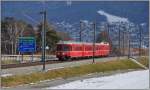 S1 1517 mit Steuerwagen 1712 und Be 4/4 512 bei Felsberg.