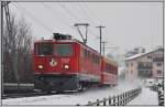 Das ist kein 1.Klasse Regionalzug, sondern ein Gterzug ohne entsprechende Last. Ge 5/6 II 707  Scuol  mit einem A zwischen Igis und Zizers. (12.02.2013)