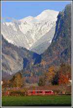 Allegra ABe 4/16 als S1 1520 bei Igis mit Blick Richtung Chlus und Prättigau.