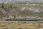 Rhätische Bahn (RhB).
25 Jahre Club 1889.
Zu diesem Jubiläum verkehrten am 2. Oktober 2021 zwei historische Extrazüge der BERNINA BAHN von St. Moritz nach Tirano. Ge 4/4 182 mit historischen Wagen zwischen Bernina Lagalb und Ospizio Bernina.
Foto: Walter Ruetsch