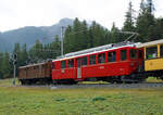 Rhätische Bahn (RhB).
25 Jahre Club 1889.
Zu diesem Jubiläum verkehrten am 2. Oktober 2021 zwei historische Extrazüge der BERNINA BAHN von St. Moritz nach Tirano. Ge 4/4 81 der Museumsbahn Blonay Chamby (BC), ehemals Bernina Bahn und ABe 4/4 46 mit historischen Wagen bei Pontresina.
Im September 1918 gastierte das Bernina Krokodil in der Westschweiz bei der BC.
Foto: Walter Ruetsch