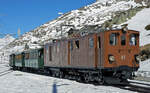 Ge 4/4 81 (BC) Erste Fahrt in eigener Kraft über den Bernina-Pass.
Die Ge 4/4 81 mit Baujahr 1916 der CHEMIN DE FER TOURISTIQUE BLONAY CHAMBY (BC), ehemals Bernina-Bahn (BB), am 13. Februar 2022 in ihrer ehemaligen Bergwelt unterwegs wie vor 106 Jahren.
Es handelt sich um die einst stärkste Gleichstromlok der Schweiz.
Ospizio Bernina ist mit über 2253 m.ü.M. der höchstgelegene Bahnhof der Rhätischen Bahn (RhB).
Foto: Walter Ruetsch 