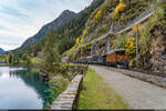RhB Ge 4/4 182 / Lago di Poschiavo, 9. Oktober 2022<br>
Fotogüterzug zum Abschied der BC Ge 4/4 81 am Bernina