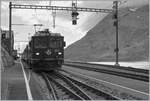 Die RhB Gem 4/4 801 und ein ABe 4/4 II sind mit einem Bernina Regionalzug auf dem Weg nach St. Moritz. Das Bild entstand beim Halt des Zuges in Ospizio Bernina. 

18. September 2009