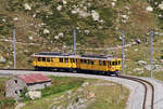 Viel Freude bei den Bahnfans! In diesem Sommer verkehrten die beiden ABe 4/4 30 und 34 an ein paar Tagen über den Berninapass. Die über 100jährigen Triebwagen fuhren jeweils zweimal zwischen Alp Grüm und Pontresina hin und her. Es gab also mehrere Möglichkeiten mitzufahren und gute Fotos von verschiedenen Standorten zu schiessen. Dieses Foto wurde etwas ausserhalb der Station Ospizio Bernina (2253 müM) von einem Wanderweg aus gemacht. Ospizio Bernina, 7.8.2025