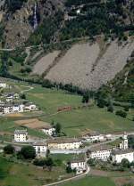 RhB Regionalzug 470 von Tirano nach St.Moritz am 29.08.1993 in der Kehrschleife oberhalb Brusio mit Triebwagen ABe 4/4 II 48 - ABe 4/4 III 55
