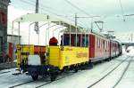 RhB - Dampfschneescheuder-Dienstzug fr GRAUBNDEN TOURS 9972 von Ospizio - Bernina nach Pontresina am 01.03.1997 in Ospizio Bernina mit B 2091- Triebwagen ABe 4/4 II 47 - ABe 4/4 II 48 - Xrot d 9213