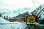RhB - Dampfschneescheuder-Dienstzug fr GRAUBNDEN TOURS 9972 von Ospizio - Bernina nach Pontresina am 01.03.1997 bei Montebello mit B 2091- Triebwagen ABe 4/4 II 47 - ABe 4/4 II 48 - Xrot d 9213  