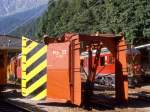 X 9132 BERNINA-SCHNEERUMER am 17.07.1989 in Poschiavo - Baujahr 1908 - SIG/RhB - 15,4t - LP 9,05m - V = 35km/h. Rumbreite 2,50 bis 6,00m einstellbar - Mutation: ex Berninabahn L 302 - 1937 Schneerumer X 1002 - 1943 RhB X 32 - 1954 X 9132 Hinweis: beim 100-Jahre-RhB-Jubilum noch alte Lackierung und Beschriftung, Arbeitsrichtung nach links gezogen, geffnete Rumscharen!

