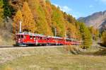 RhB - Bernina-Express 961 von Davos-Dorf nach Tirano am 14.10.2008 bei La Dota mit ABe 4/4 II 43 - ABe 4/4 II 47 - Ap - Ap - Bps - Bp - Bp - Bp.
