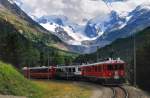 ABe 4/4 III 56+54 der RhB mit dem Bernina-Express D 975 bei Montebello, mit Blick auf den Morteratsch-Gletscher (08.08.2010)