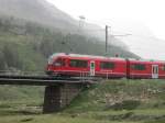 R 1637 bei Bernina Lagalb am 02.07.12 im Regen.