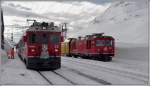 R1636 mit ABe 4/4 III 55 und Gem 4/4 802  in Ospizio Bernina. (21.02.2014)