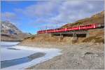 R1640 mit ABe 8/12 3509 nähert sich von Süden dem höchsten Punkt der RhB in Ospizio Bernina.