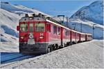 R1648 mit ABe 4/4 III 54  Hakone  und 55  Diavolezza  bei Ospizio Bernina.