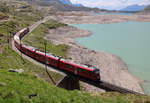 ABe 8/12 3514  Steivan Brunies  fährt als R1640 (Tirano - St.Moritz) über die  Am See Brücke  und wird gleich die Passhöhe erreichen.