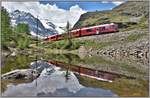 R4648 mit ABe 8/12 3507 beim Pozzo del Drago/Drachenloch oberhalb Alp Grüm mit Blick zum Palügletscher.