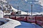 R1625 nach Tirano mit ABe 4/4 III 52  Brusio  und 56  Corviglia in Bernina Diavolezza. (30.11.2019)