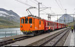 Fotofahrt mit dem RhB De 2/2 151 auf dem Berninapass am 13. August 2020.<br>
Der Triebwagen erreicht am Schluss des Regionalzugs 4632 von Poschiavo her Ospizio Bernina.