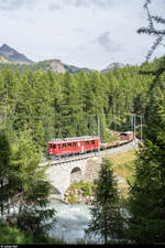 Fotofahrt mit dem RhB De 2/2 151 auf dem Berninapass am 13. August 2020.<br>
Fotografen und Güterwagen wurden mit dem ABe 4/4 II 46 wieder nach Pontresina gebracht. Dabei wurde auf der Rosegbrücke noch ein Fotohalt eingelegt.