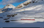 RhB ABe 4/4 III 52 und 56 mit Regio Tirano - St. Moritz am 19. Dezember 2020 am Lago Bianco zwischen Ospizio Bernina und Bernina Lagalb.