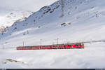 RhB ABe 4/4 III 56 und 52 mit Regio St. Moritz - Tirano am 19. Dezember 2020 zwischen Bernina Lagalb und Ospizio Bernina.