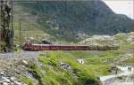 RhB - Regionalzug 1638 von Tirano nach St.Moritz am 18.08.2008 am Lago Bianco mit Zweikraftlok Gem 4/4 802 - Triebwagen ABe 4/4 II 49 - AB 1543 - BD 2473 - B 2468 - B 2233 - B 2453 - B 2462 - B 2091