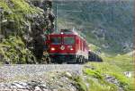 RhB - Regionalzug 1638 von Tirano nach St.Moritz am 18.08.2008 am Lago Bianco mit Zweikraftlok Gem 4/4 802 - Triebwagen ABe 4/4 II 49 - AB 1543 - BD 2473 - B 2468 - B 2233 - B 2453 - B 2462 - B 2091