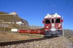 RhB - Regionalzug 445 von St.Moritz nach Tirano am 11.10.1999 Ausfahrt Alp Grm mit Triebwagen ABe 4/4 III 52 - BD 2473 - AB 1545 - B 2460 - Lbv 7851 - Hinweis: Kurve hat heute ein Vierschienengleis