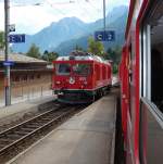 Wir fahren gerade auf Gl. 2 in Poschiavo ein. Auf Gl. 1 wartet die Gem 4/4 801 schon auf den Gegenzug fr eine Vorspannleistung. 11. Sept. 2009, 14:16