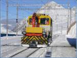 Tm 2/2 98 in Ospizio Bernina 2253m vor dem Piz Albris 3165m. (11.11.2009)