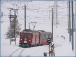 R1643 mit ABe 4/4 II 48 und einem B/Pano kommt in Bernina Lagalb entgegen.